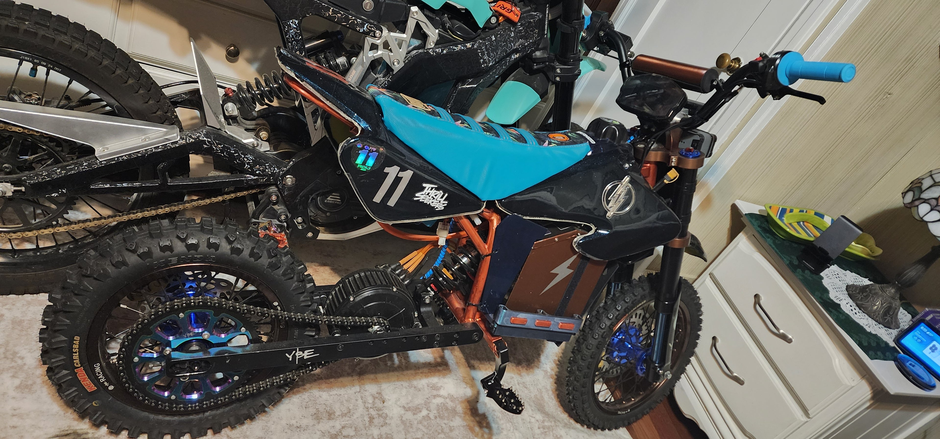 Mx650 qs165 5k 72v 28ah Carlsbad CNC blue. Copper frame Cosmic candy apple blue wrap