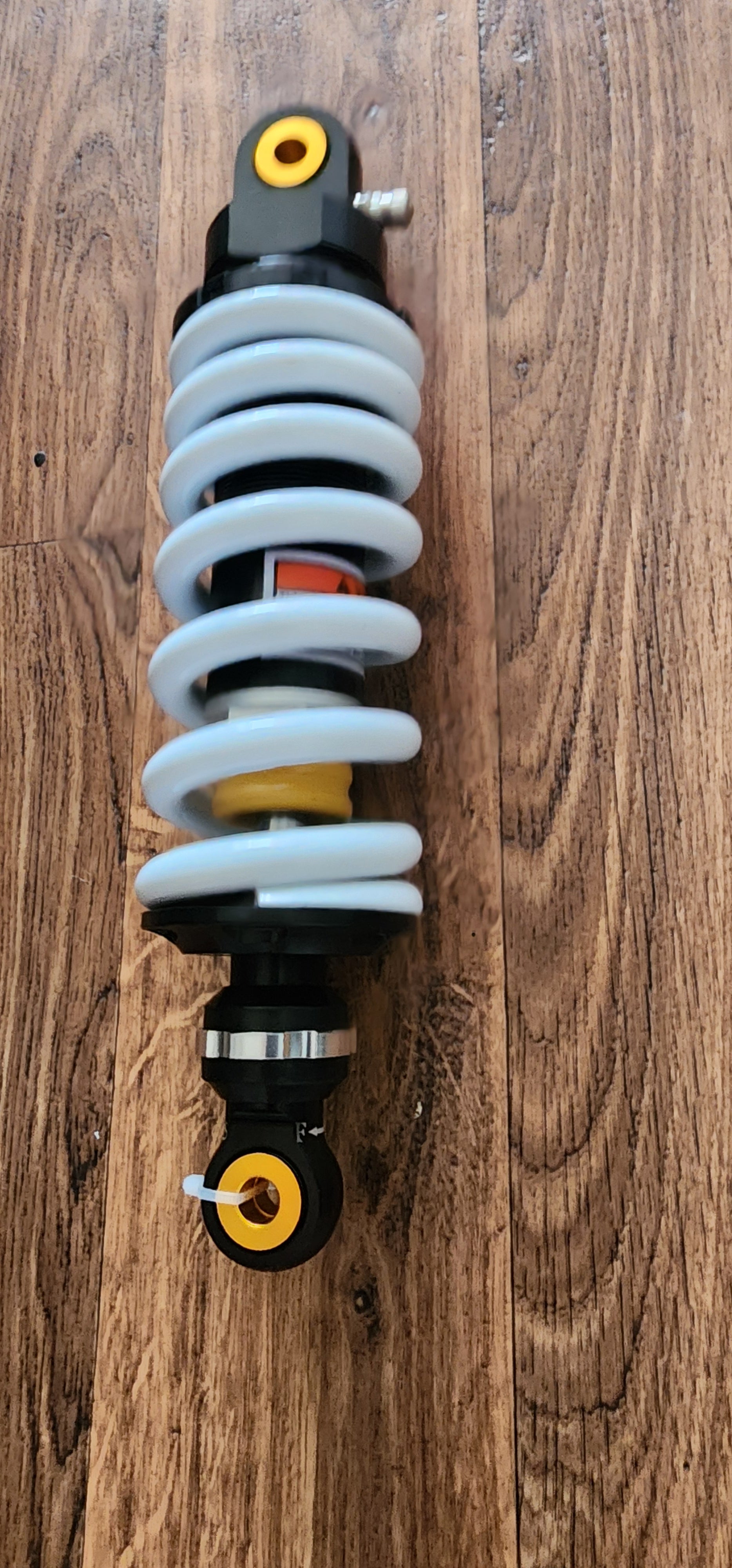 1200 lb 11in Adjustable Rear Razor Shock