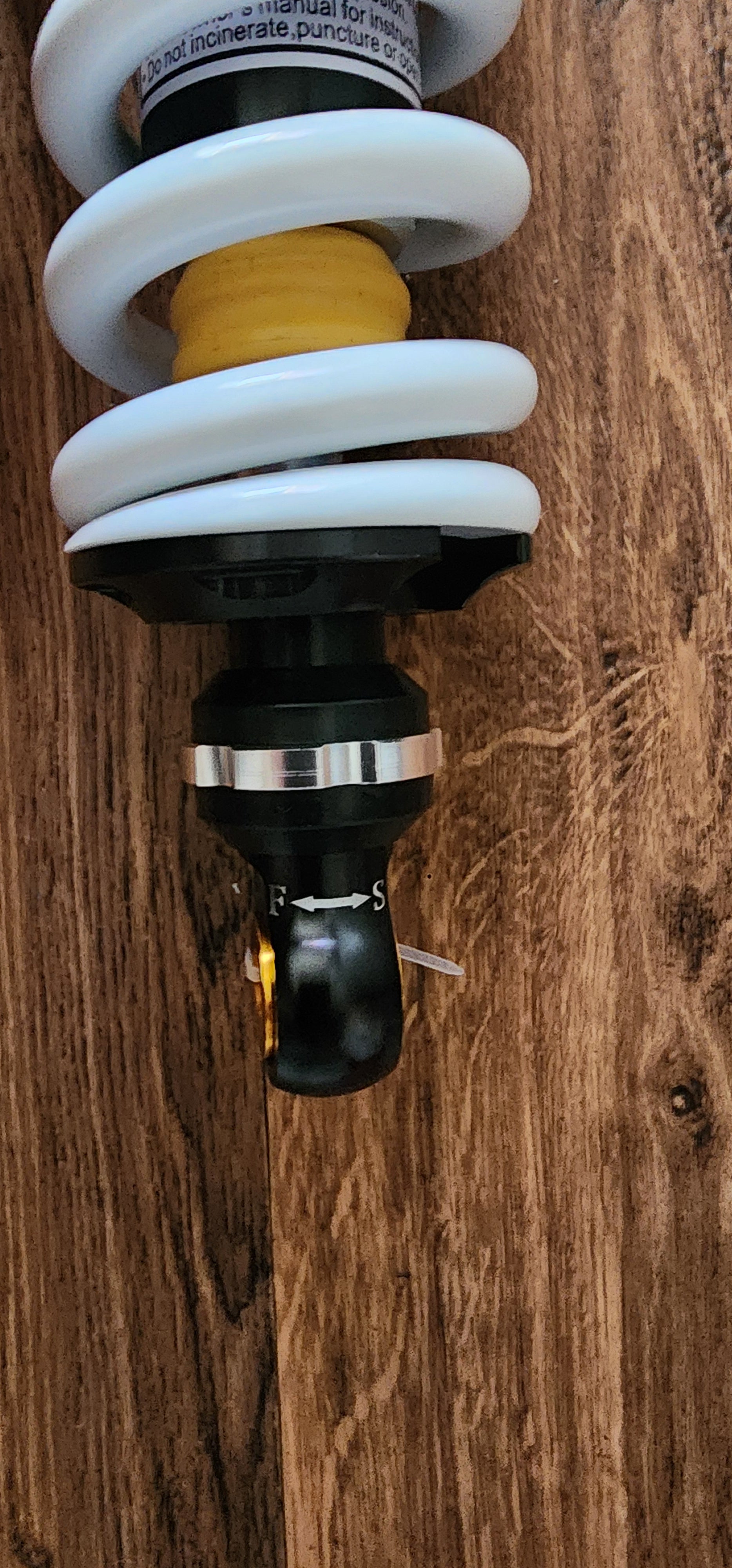 1200 lb 11in Adjustable Rear Razor Shock